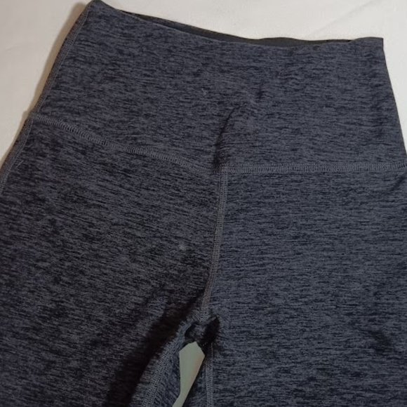Beyond Yoga Cross It Back Gray Active Leggings, M - Picture 2 of 3